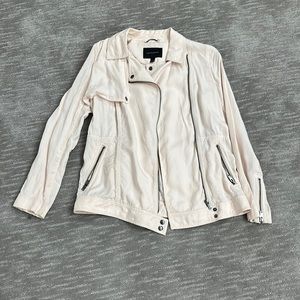 Lightweight light pink jacket